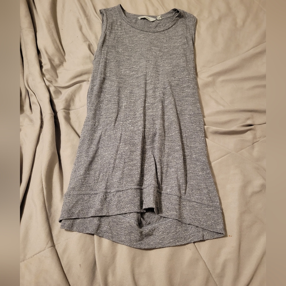 Athleta Tank Top Small Grey Keyhole Opening Twist Back Activewear